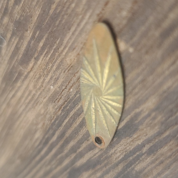 Sunburst pendant - Picture 2 of 3